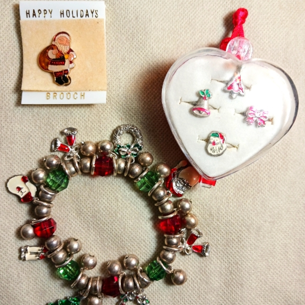 Vntg Christmas Kitchy Jewelry Lot